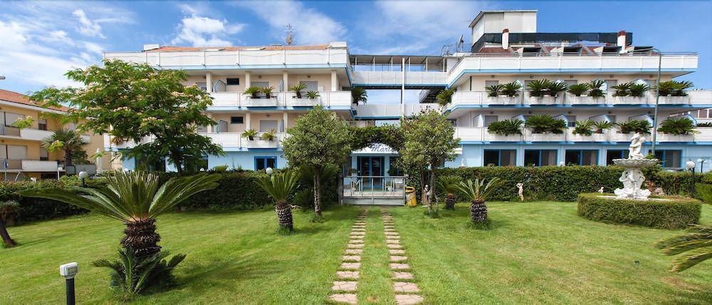 Hotel Marina Roseto Degli Abruzzi Dış mekan fotoğraf
