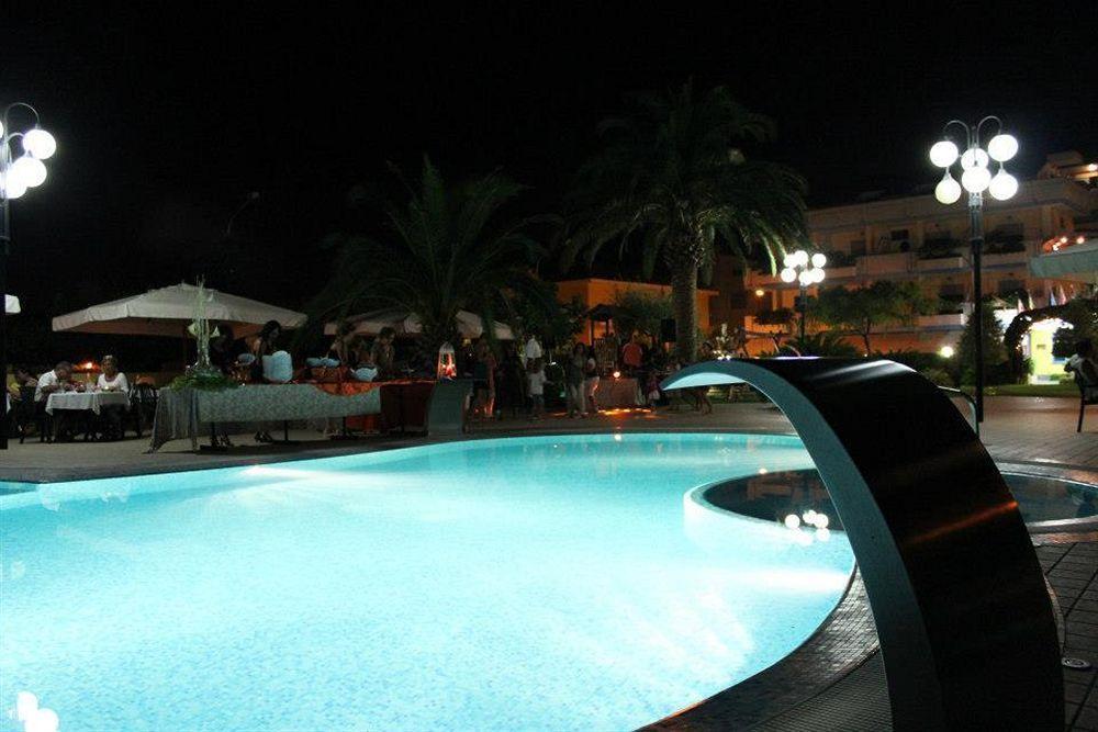 Hotel Marina Roseto Degli Abruzzi Dış mekan fotoğraf