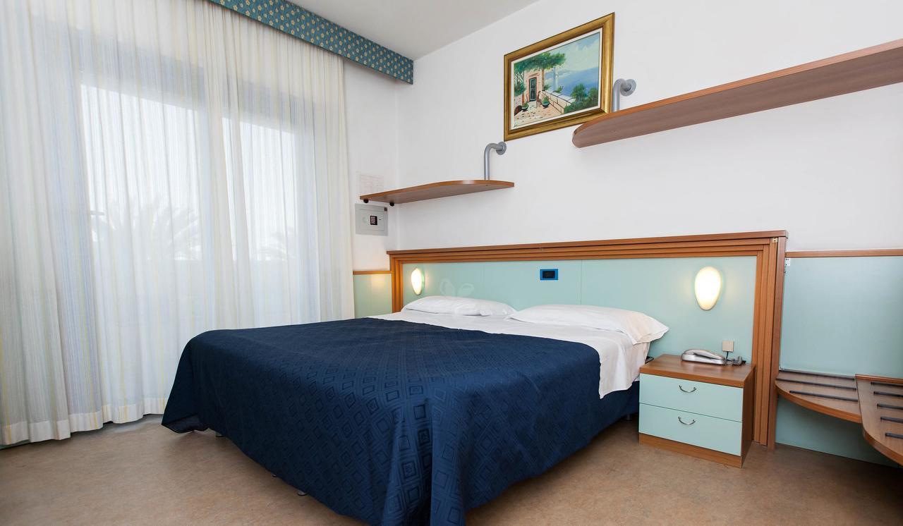 Hotel Marina Roseto Degli Abruzzi Dış mekan fotoğraf