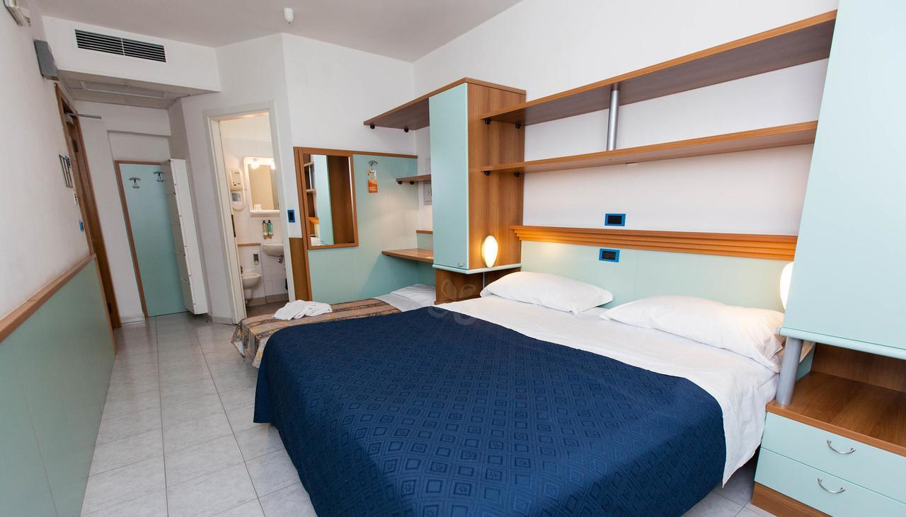 Hotel Marina Roseto Degli Abruzzi Dış mekan fotoğraf