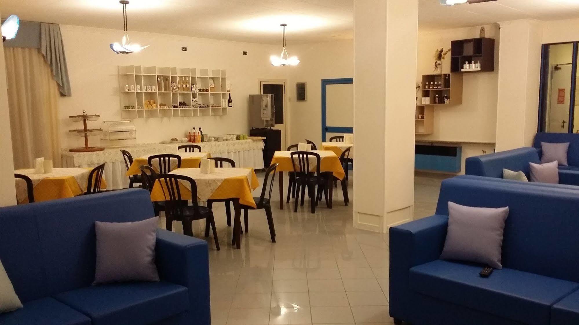 Hotel Marina Roseto Degli Abruzzi Dış mekan fotoğraf